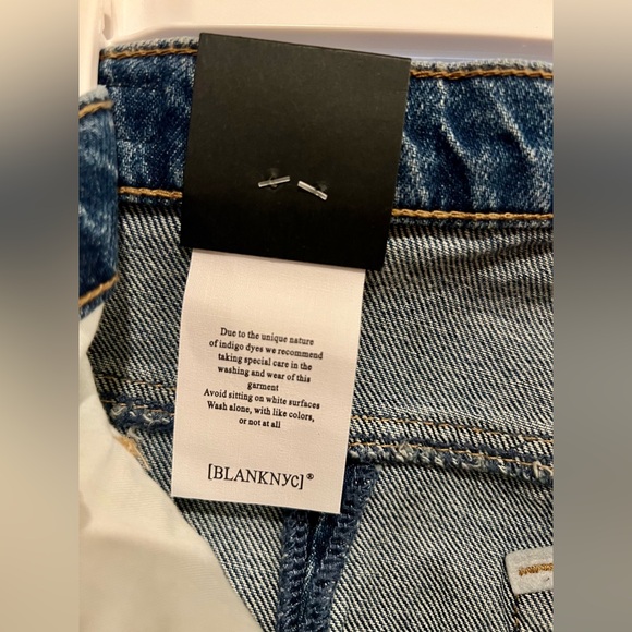 NWT Blank NYC Cinderella Story Blue Denim Distressed Hem Straight Leg Jean SZ 31 - Picture 12 of 15